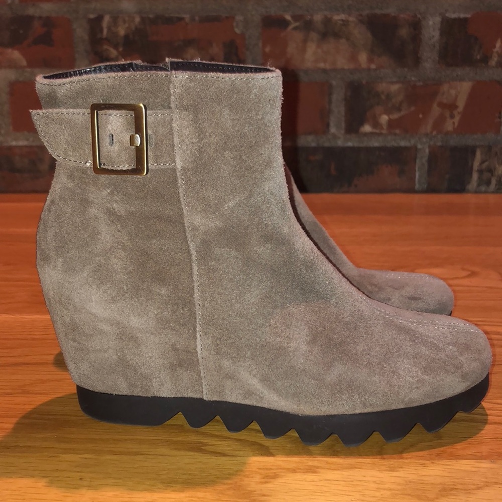 Aerosoles  Suede Ankle boots